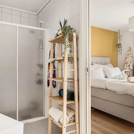 아파트 Dinbnb I Unique Opportunity I 350m To Bryggen I Quiet 베르겐