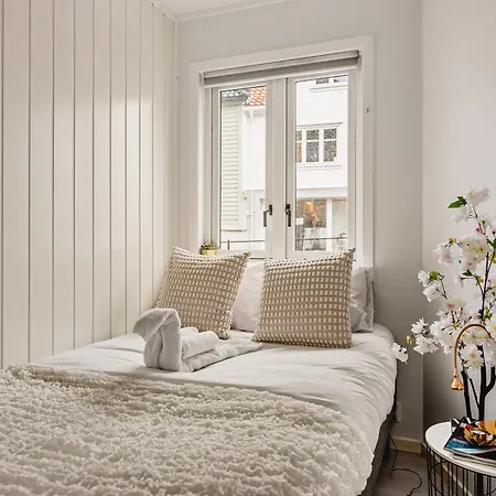 아파트 Dinbnb I Unique Opportunity I 350m To Bryggen I Quiet 베르겐