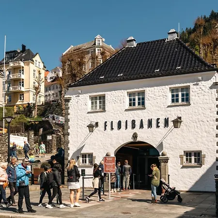 Dinbnb I Unique Opportunity I 350m To Bryggen I Quiet